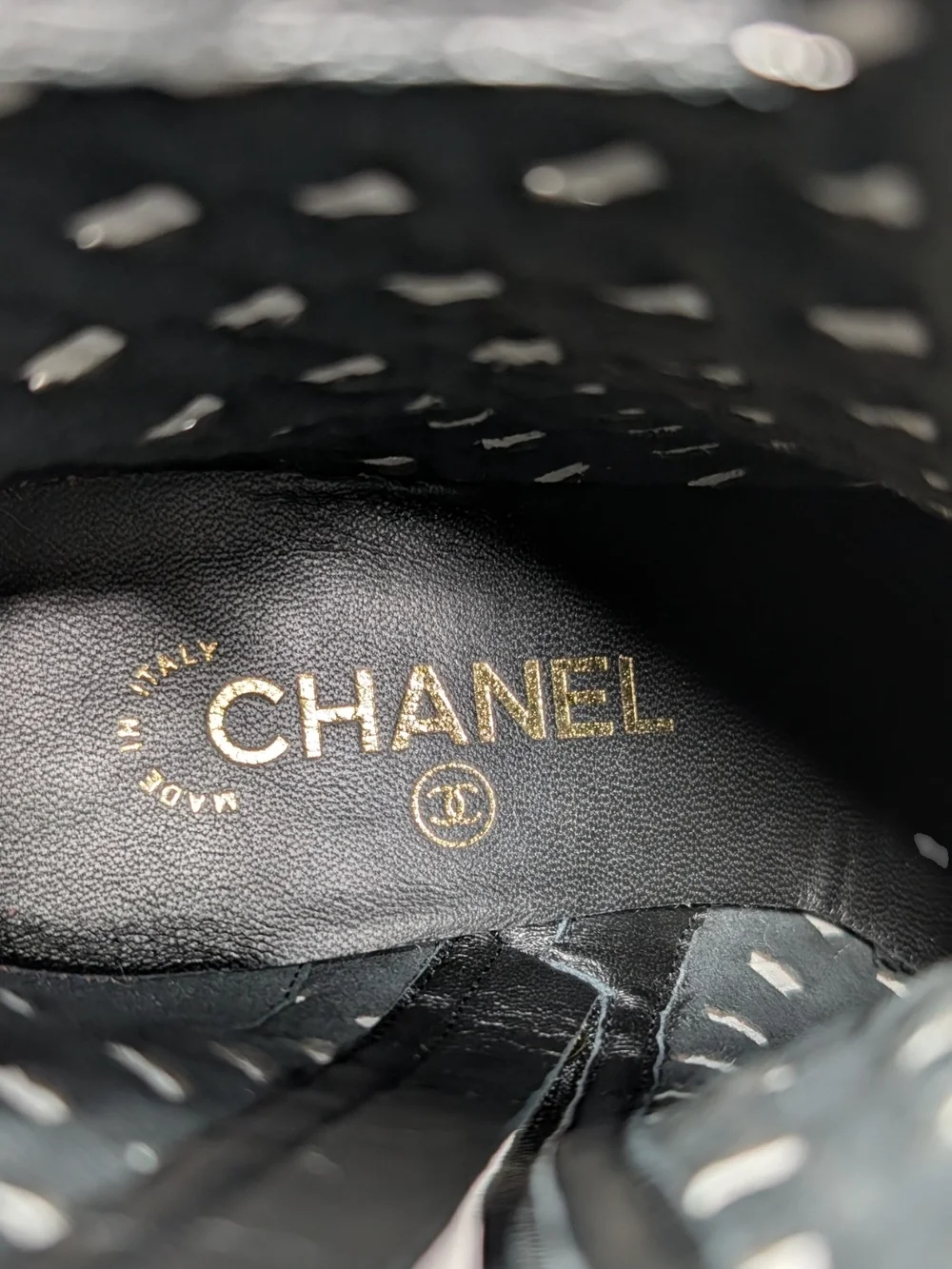 NWT Chanel 22C Black & White Woven Leather Zip-Up CC Logo Ankle Boot 37.5 | 7